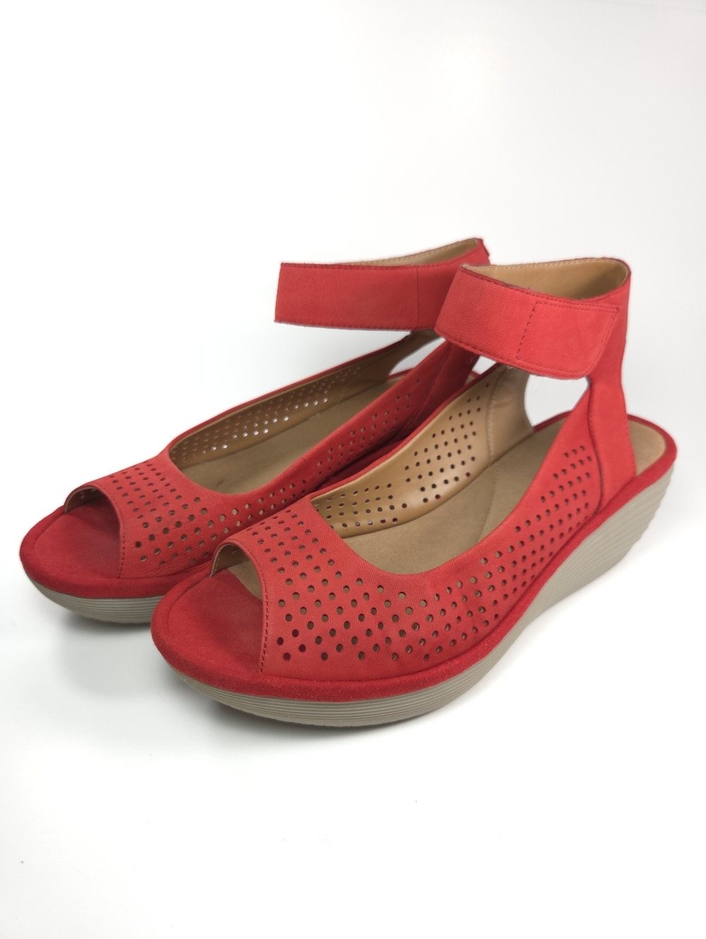 Clarks Reedly Salene Red Perforated Leather Peep‑Toe Wedge Sandals W 8.5 - Picture 15 of 16